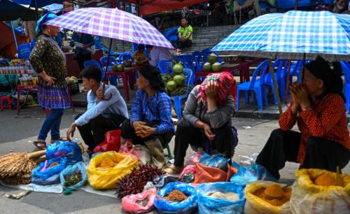 2024.04.17 Viet Nam Il Mercato A Bah Ca